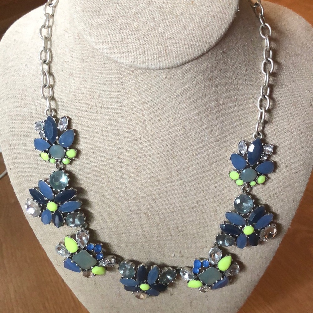 Stella & Dot Statement Necklace Elodie